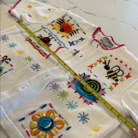 Vintage White Short Sleeve Cardigan Sweater Colorful Insects π π π¦ π π·οΈ π» - Picture 13 of 16